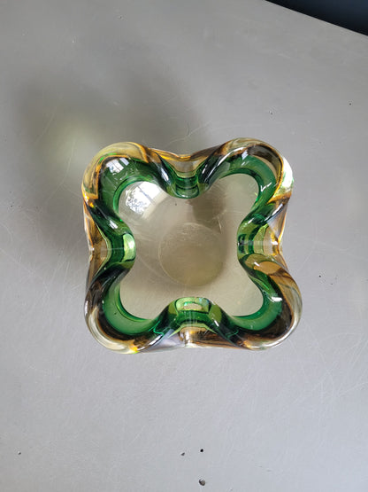 Cendrier carré en verre courbé bicolore- Ref 390