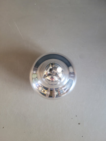 Boîte mini-bar poire en métal argenté- Ref 689