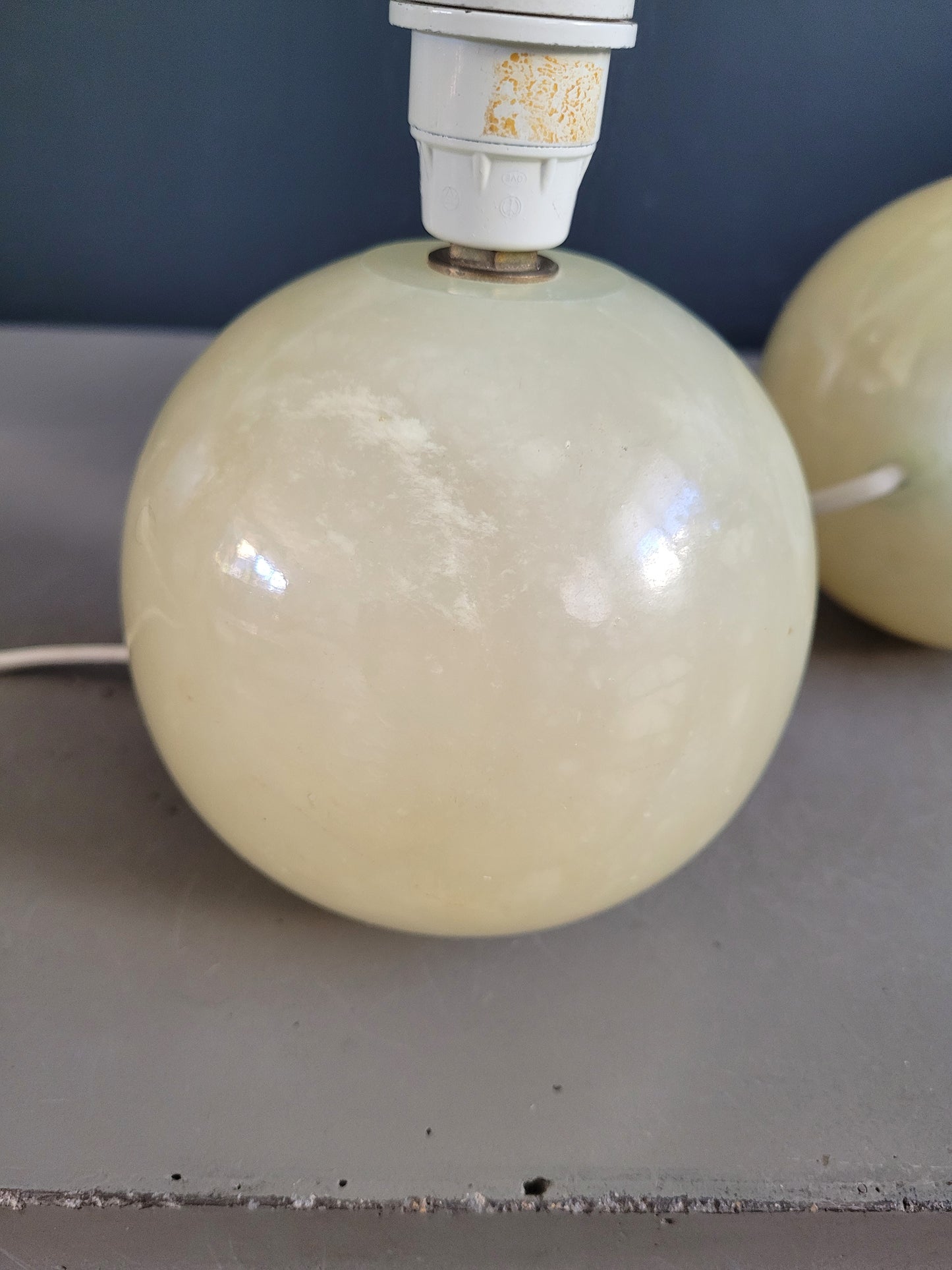 Paire de pieds de lampes boules en albâtre- Ref 639