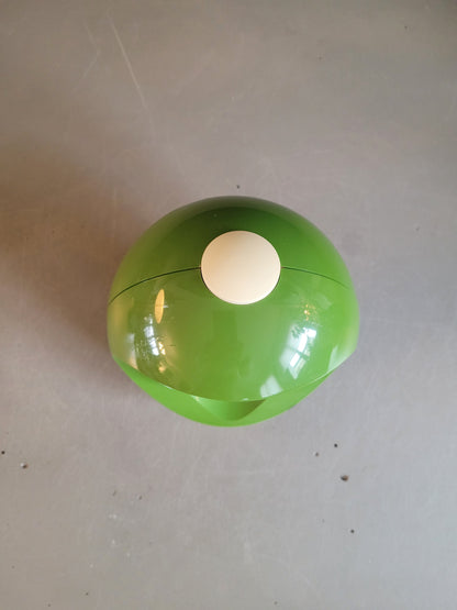 Réveil mécanique space-age en plastique vert - Ref 782