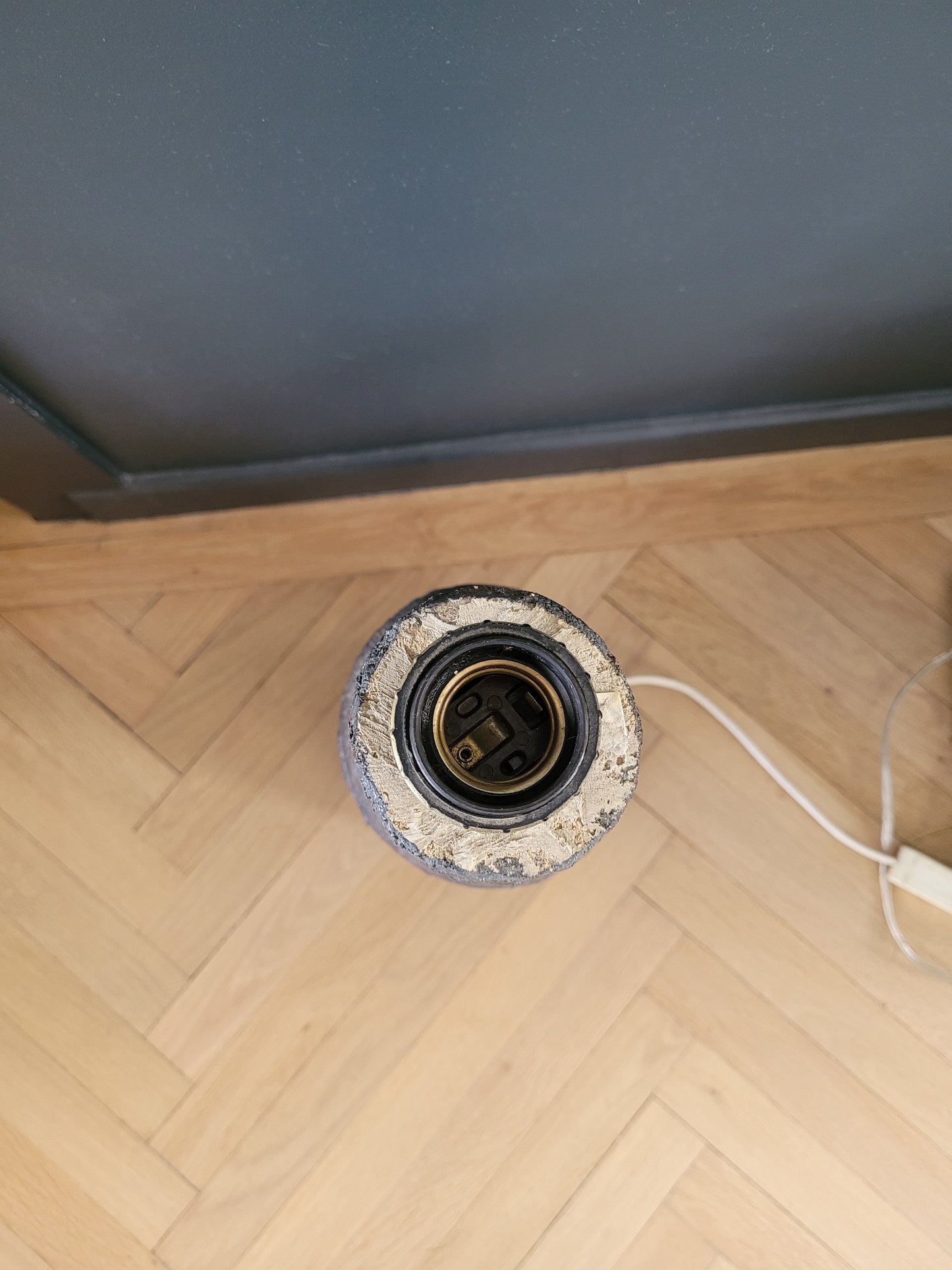 Pied de lampe vintage en béton  - pièce unique - Ref 498
