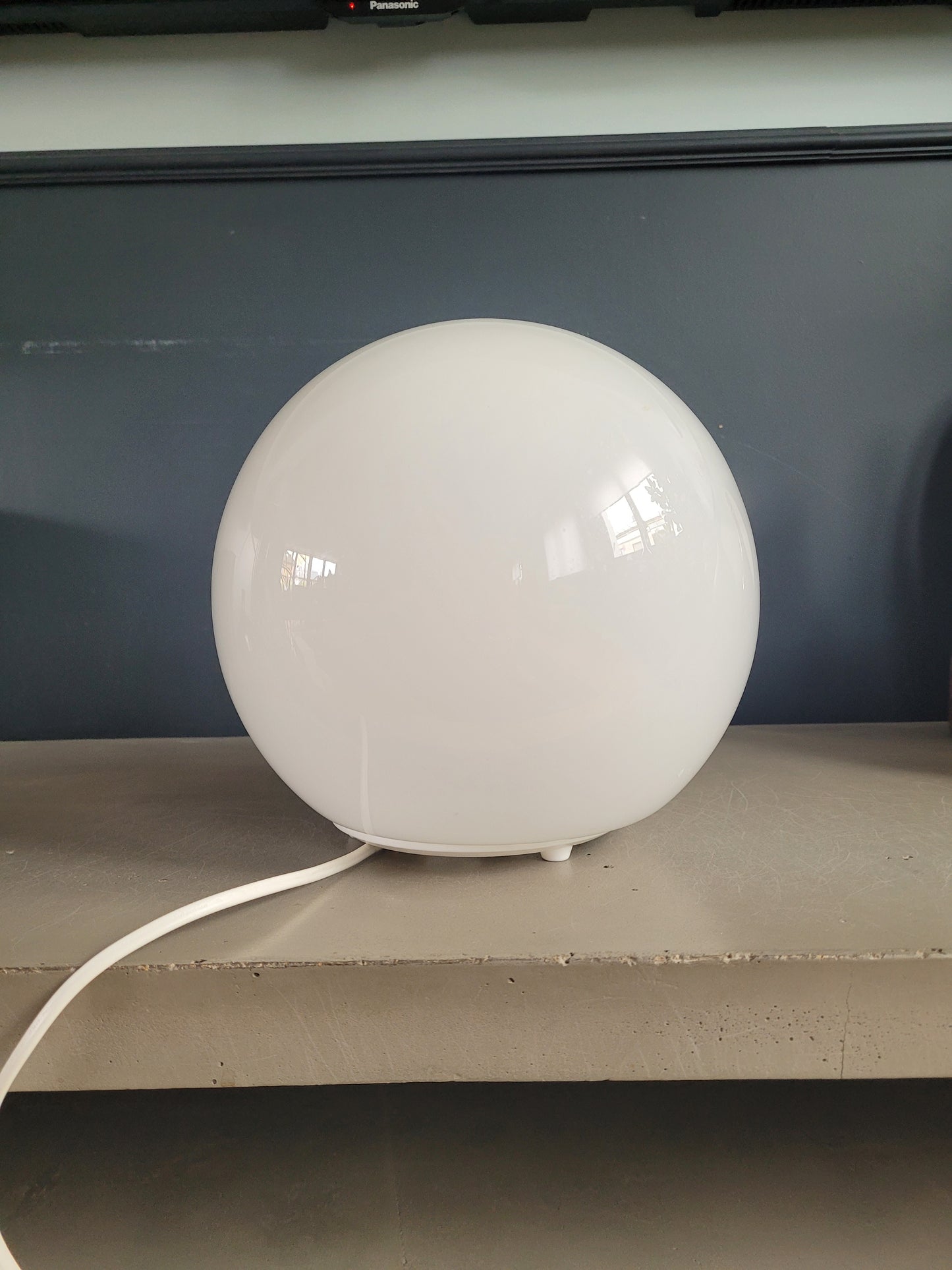 Lampe à poser globe verre opaline Ikea - Ref 364