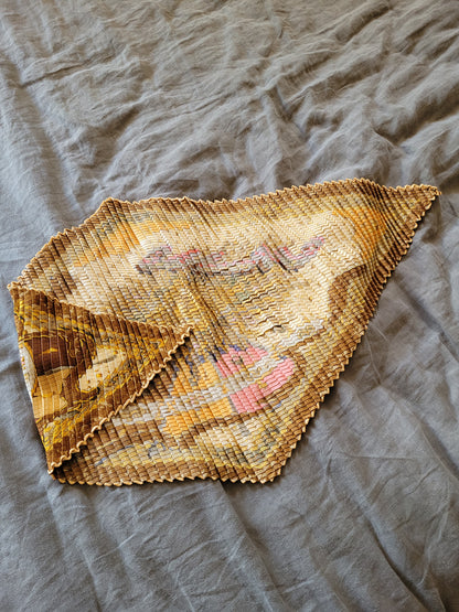 Carré plissé Hermès Gloria Soli par J. Metz - Ref 907