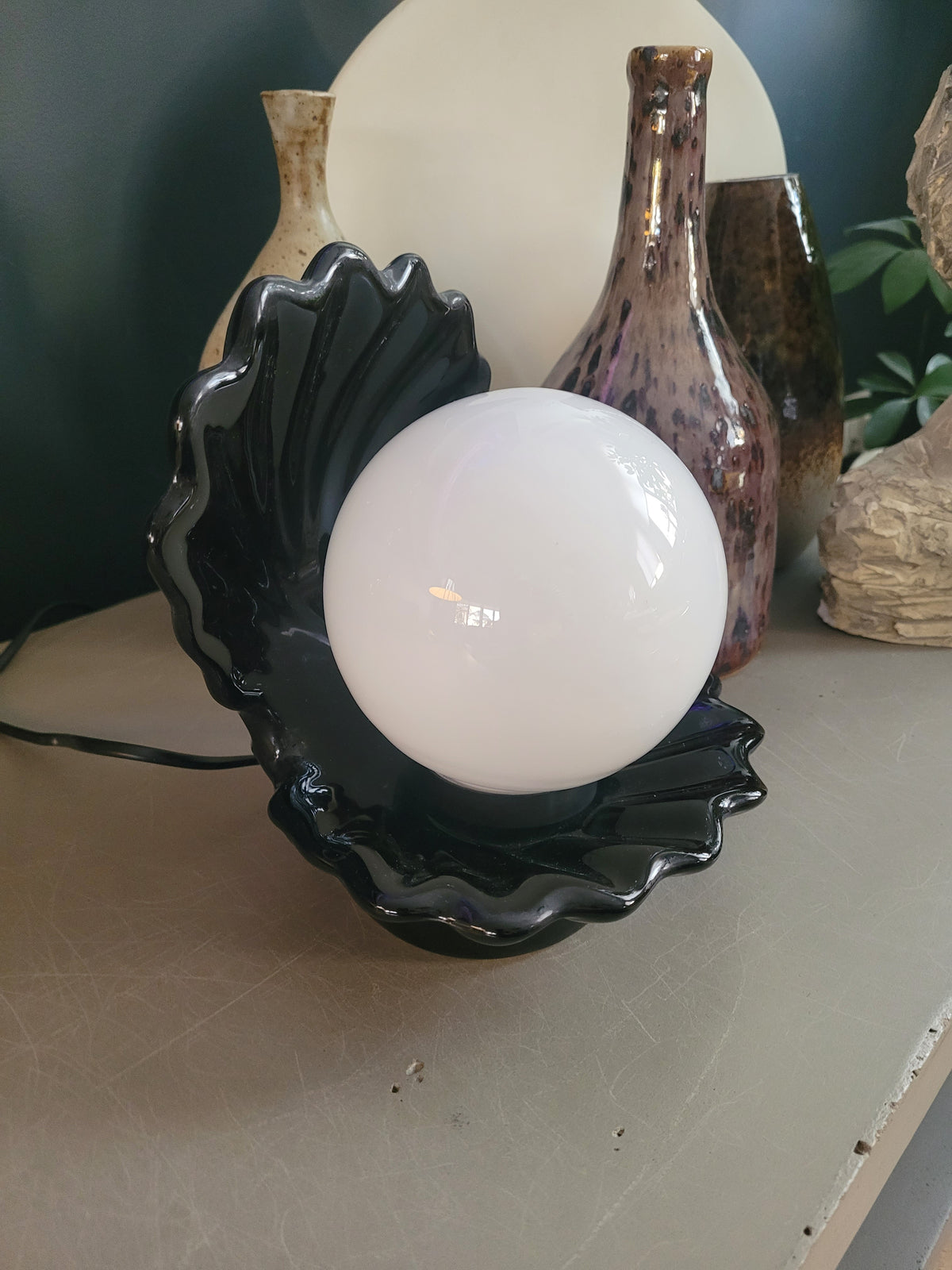 Lampe coquillage en porcelaine noire - Ref 537