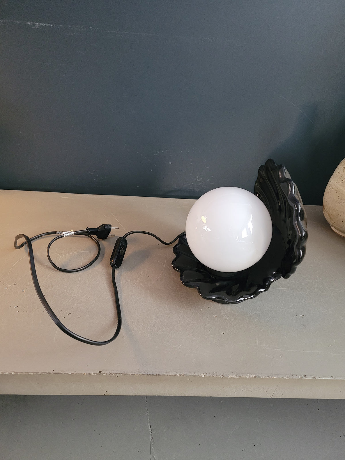 Lampe coquillage en porcelaine noire - Ref 537