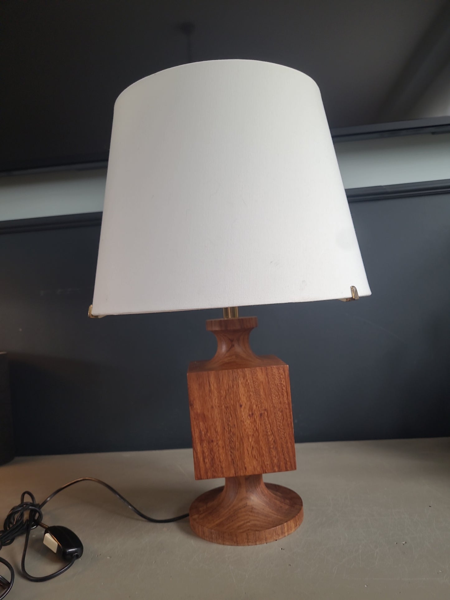 Lampe à poser en teck - Ref 618