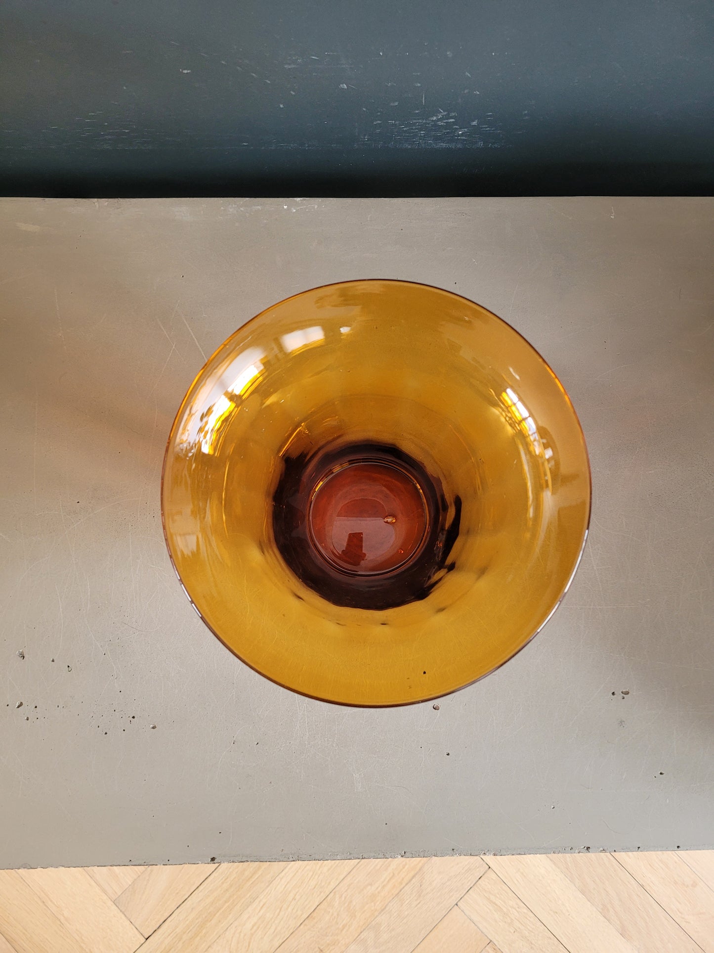 Vase en verre ambré évasé- Ref 790