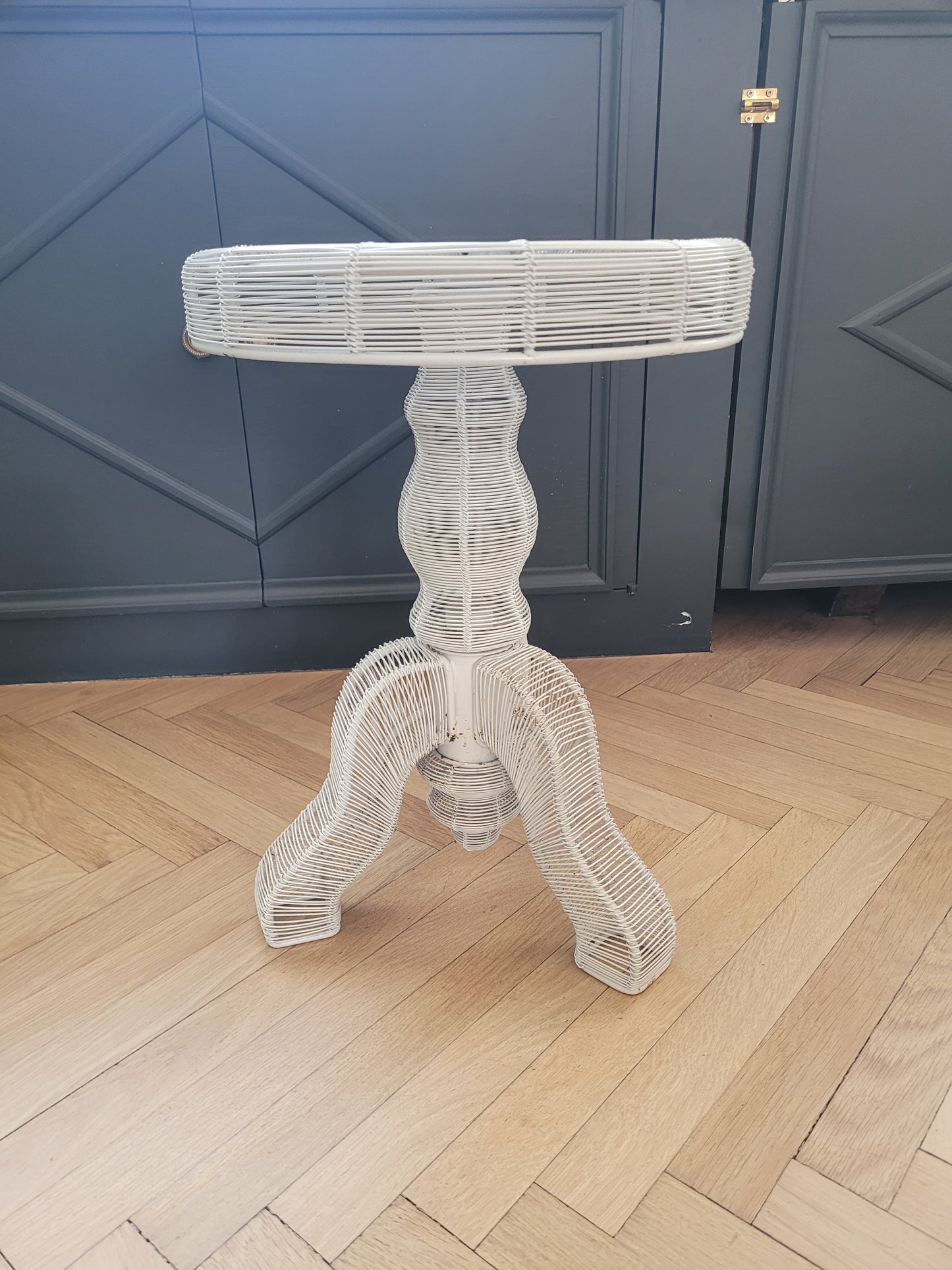 Bout de canapé en fil métallique laqué blanc - Ref 765