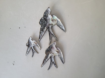 Envolée d'hirondelles anciennes en laiton massif - Ref 850