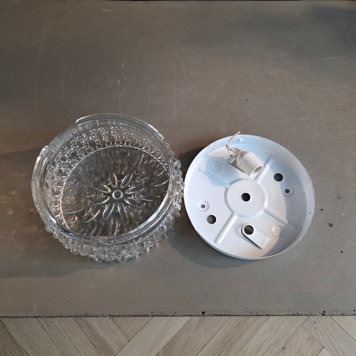 Plafonnier ou applique en verre moulé - Ref 1433