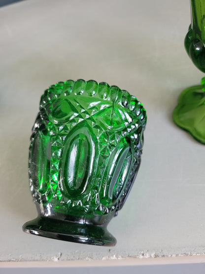 Ensemble de 6 verres en verre moulé vert - Ref 512