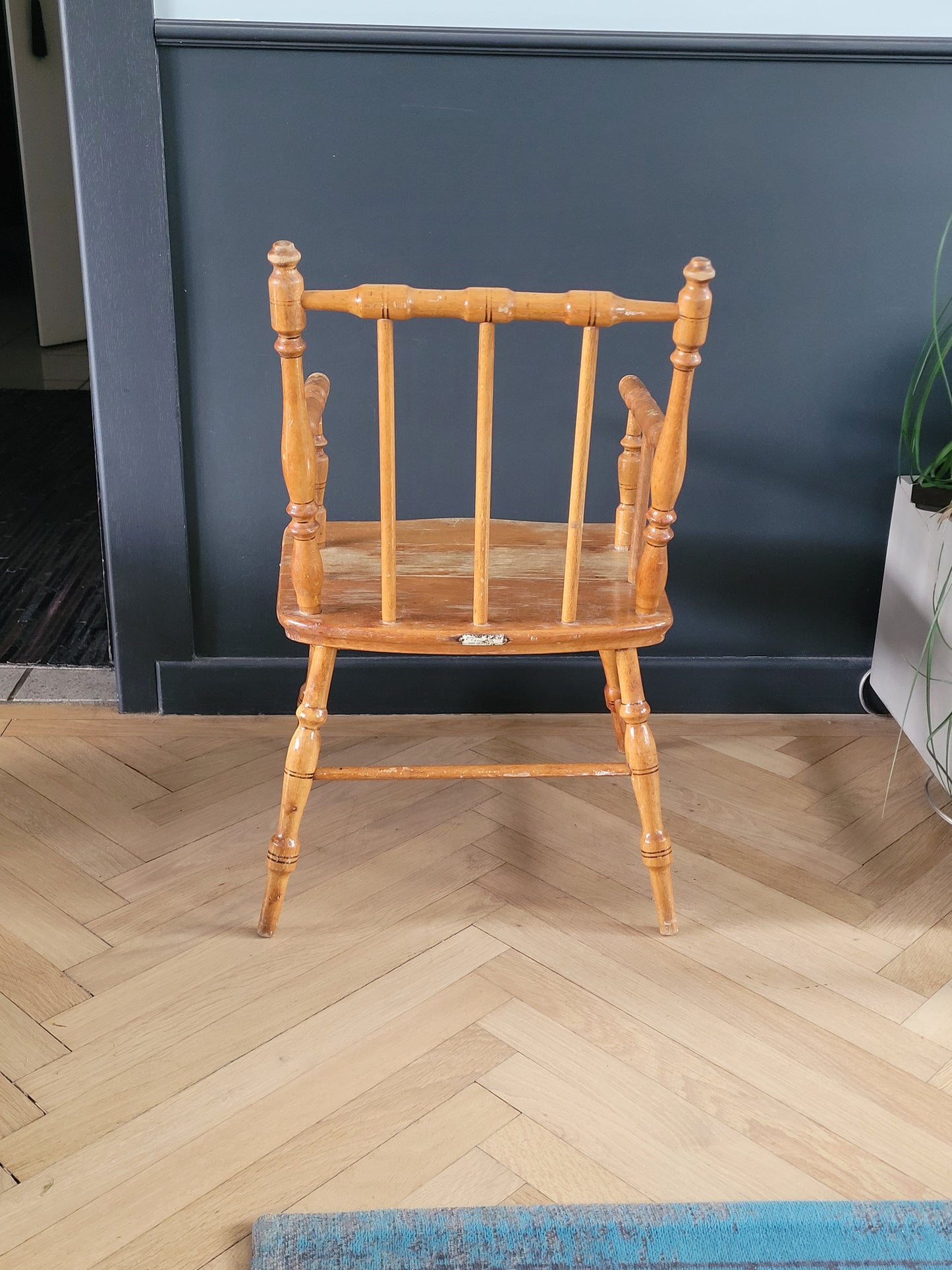 Chaise fauteuil enfant ancienne en bois - 1915 - Weber Geneve - Ref 993