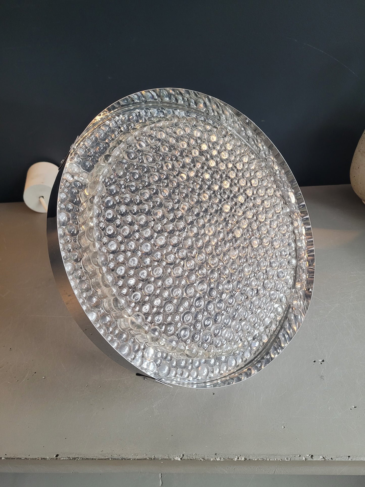 Suspension space-age en plastique bulle et aluminium - Ref 978