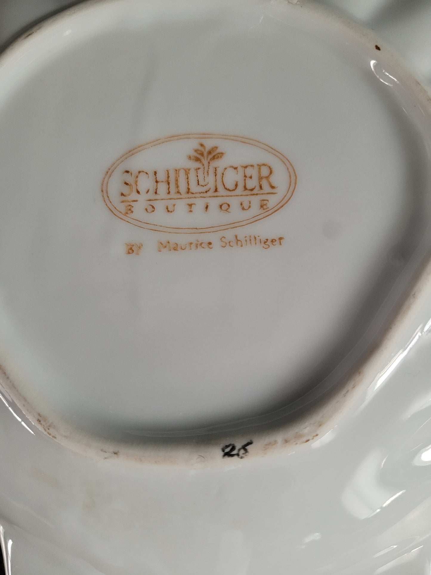 Vide-poche Maurice Schilliger Boutique en porcelaine- Ref 542