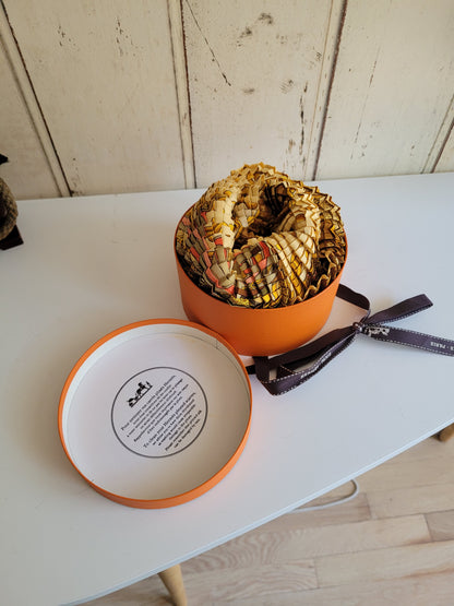 Carré plissé Hermès Gloria Soli par J. Metz - Ref 907