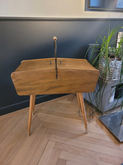 Travailleuse vintage bois pieds compas - Ref 746