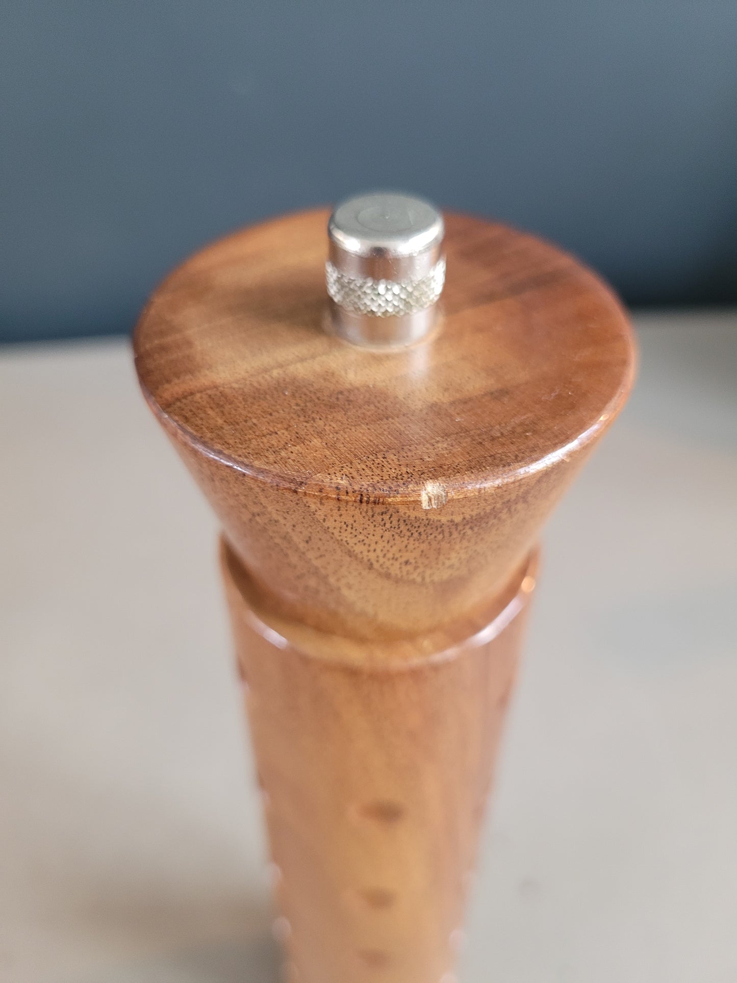 Moulin à poivre vintage en teck Haenlein Winterthur - Ref 663