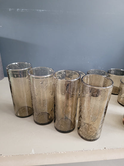 Serie de 10 verres en verre bullé fumé - Ref 499