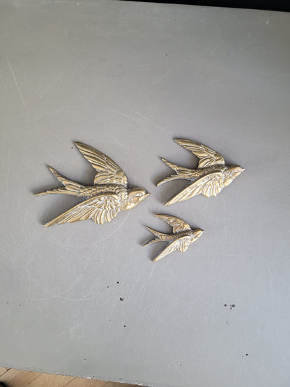 Envolée d'hirondelles anciennes en laiton massif - Ref 850