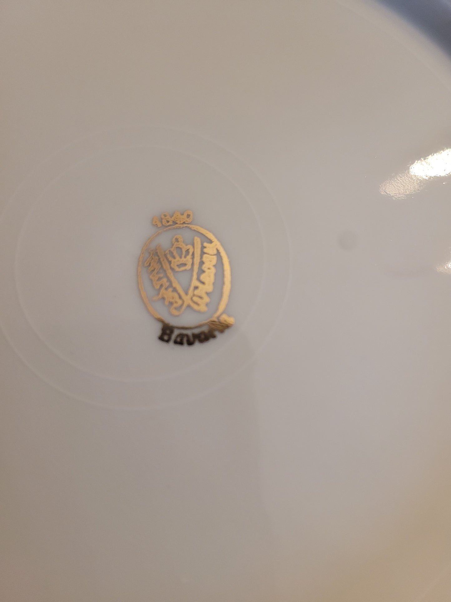 6 assiettes à dessert Mayer Wiesau en porcelaine de Bavière motif doré- Ref 682