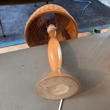 Lampe à poser en hêtre et rotin - Ref 1407