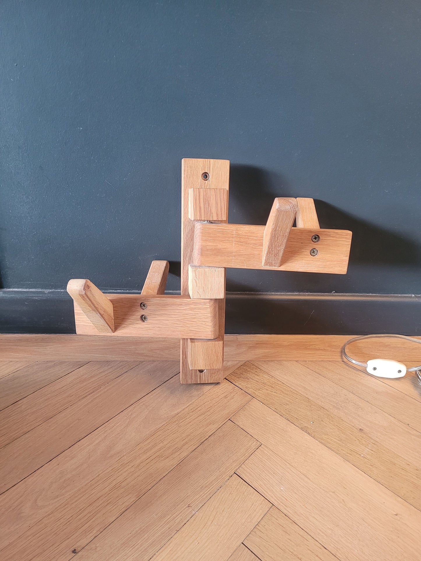 Porte-manteaux mural vertical articulé - Ref 752