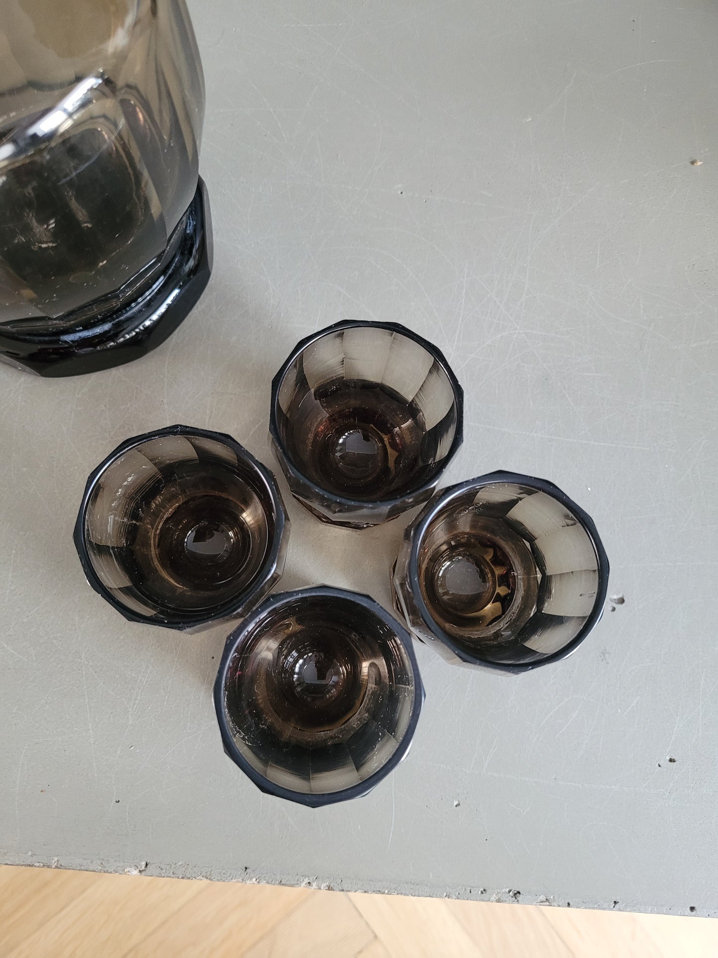 Service à liqueur en verre fumé - Ref 643