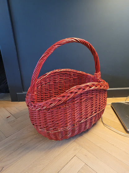 Panier en rotin peint en rouge - Ref 634