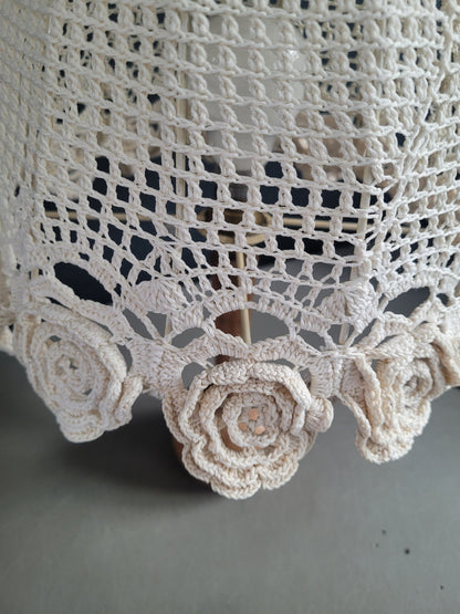 Lampe de chevet avec abat-jour en crochet - Ref 677