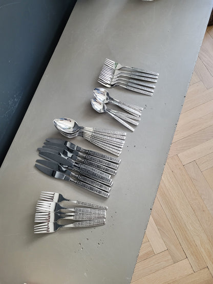 Set de couverts en Inox - Vista Stainless USA - Motifs roses - Ref 1009