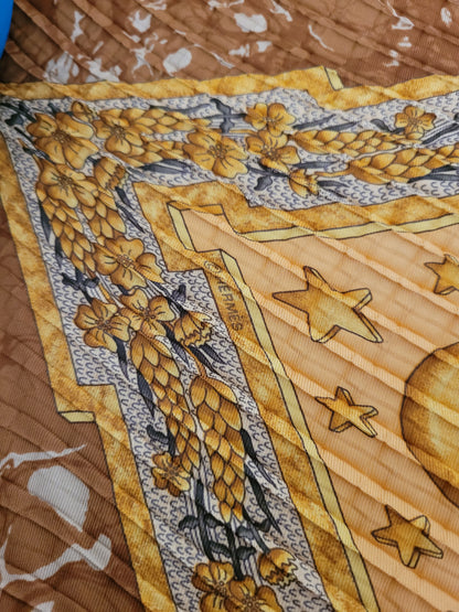 Carré plissé Hermès Gloria Soli par J. Metz - Ref 907