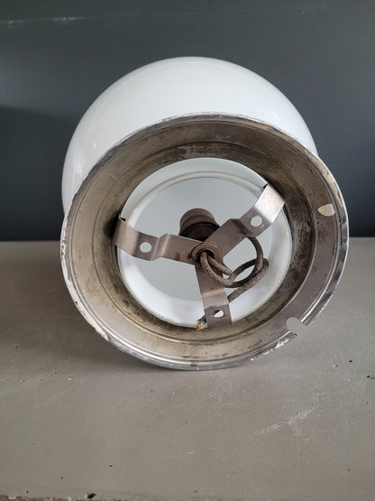 Plafonnier ou applique globe en verre blanc - Ref 829