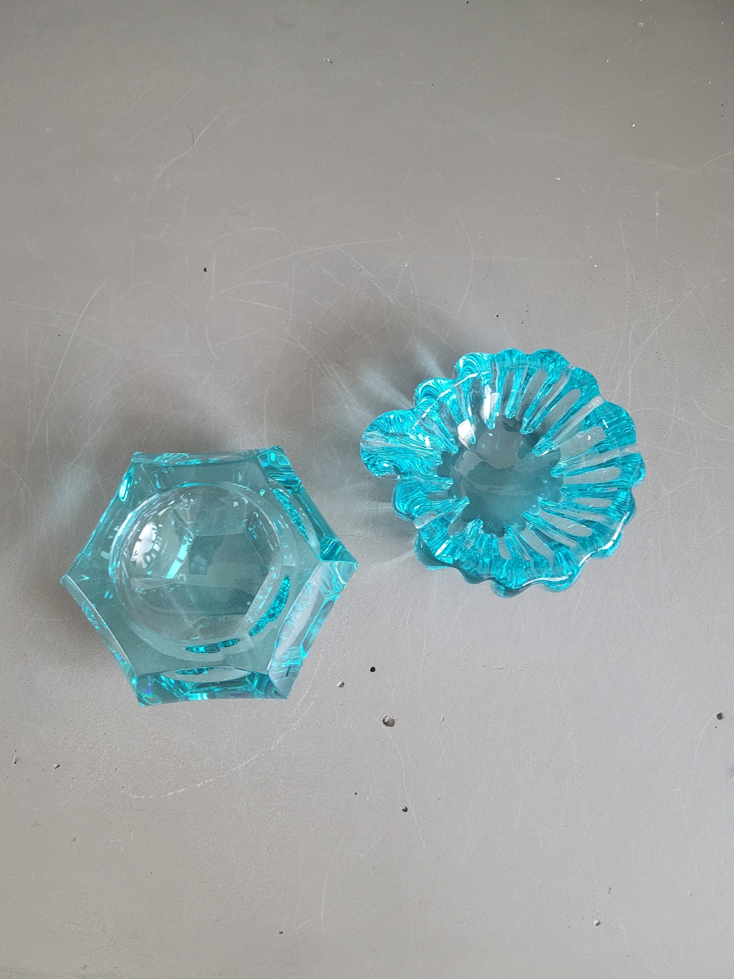 Paire de cendriers assortis en verre turquoise - 394