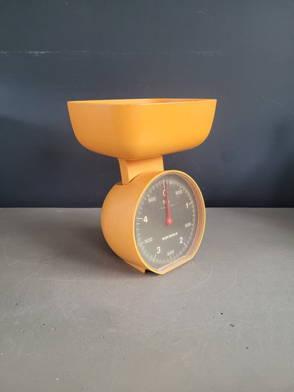 Balance vintage Soehnle en plastique orange - Ref 923