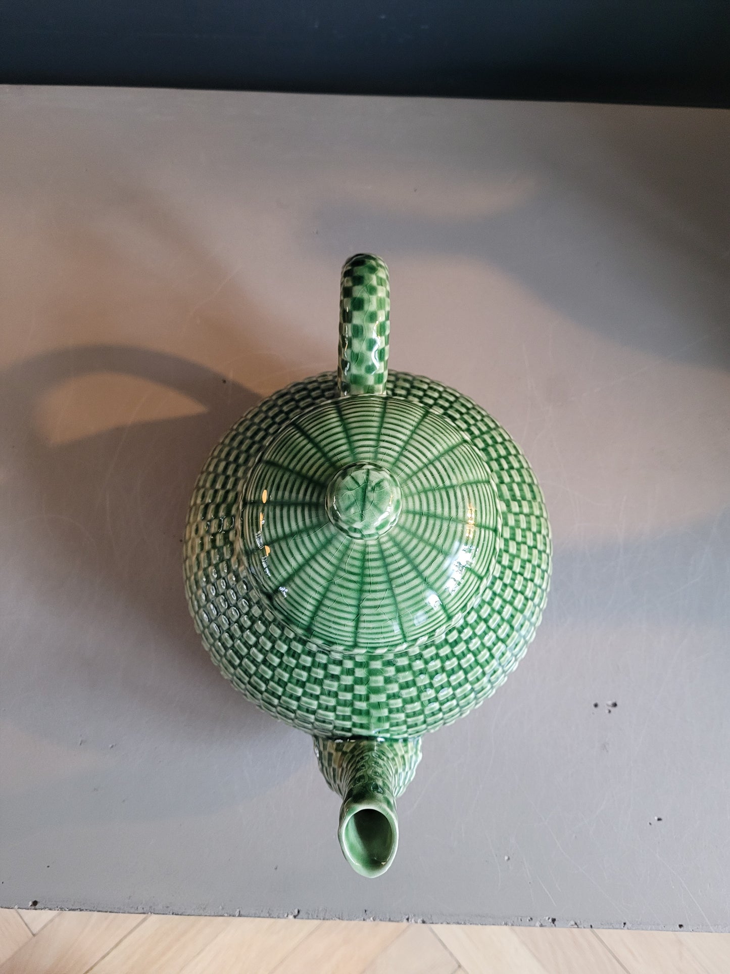 Théière en porcelaine Bordallo Pinheiro - Barbotine verte - Ref 291