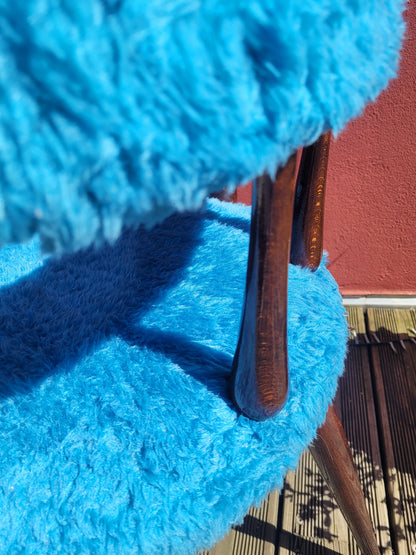 Chaise moumoute bleue vintage - Ref 551