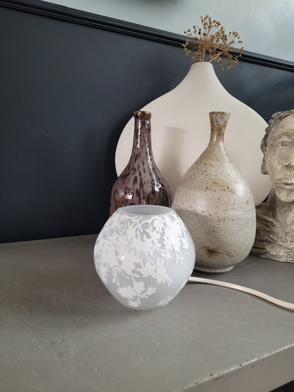 Lampe boule Ikea en verre dépoli à motifs - Ref 338