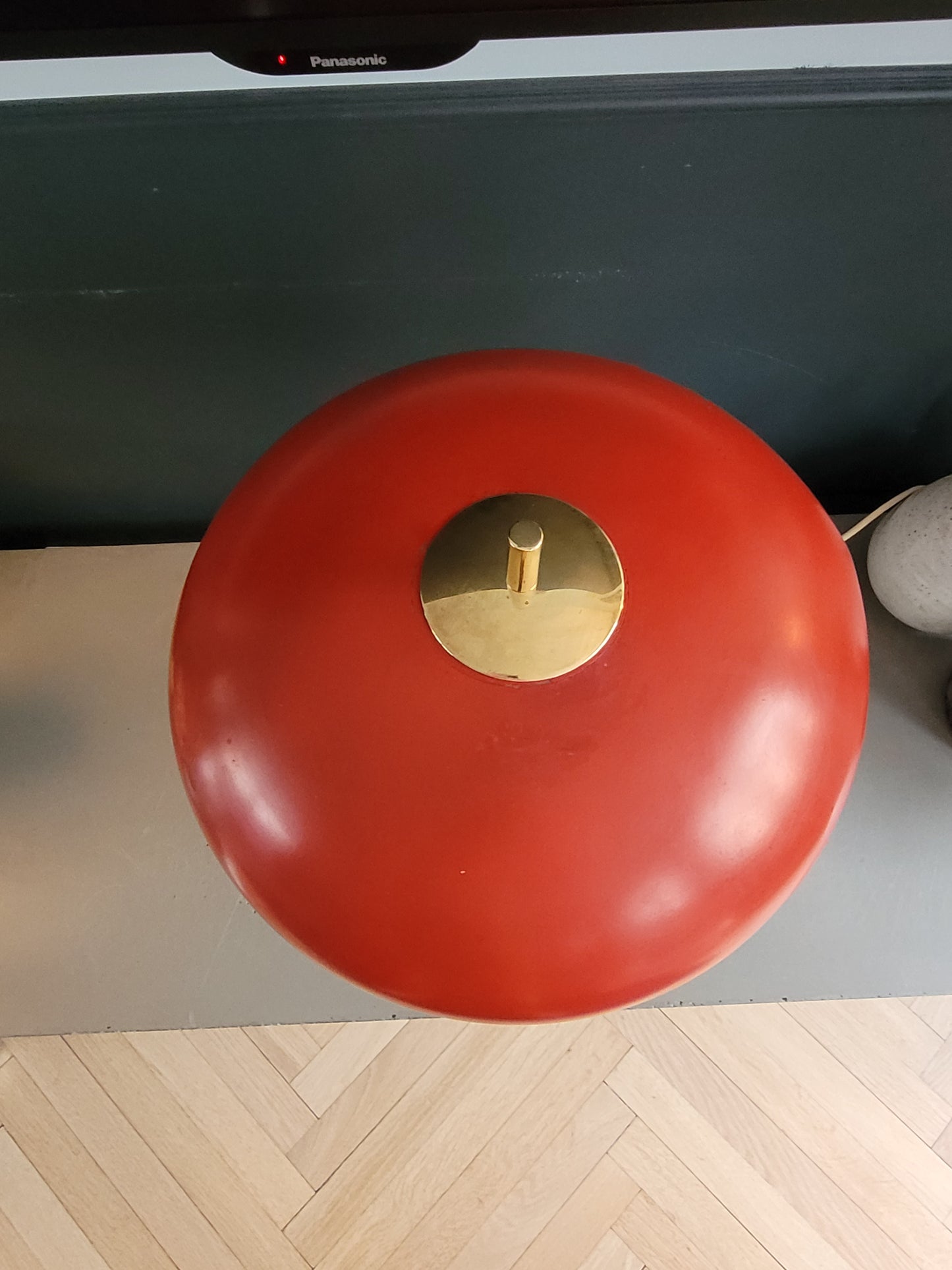 Lampe à poser vintage, abat-jour cloche et pied laiton - Ref 824