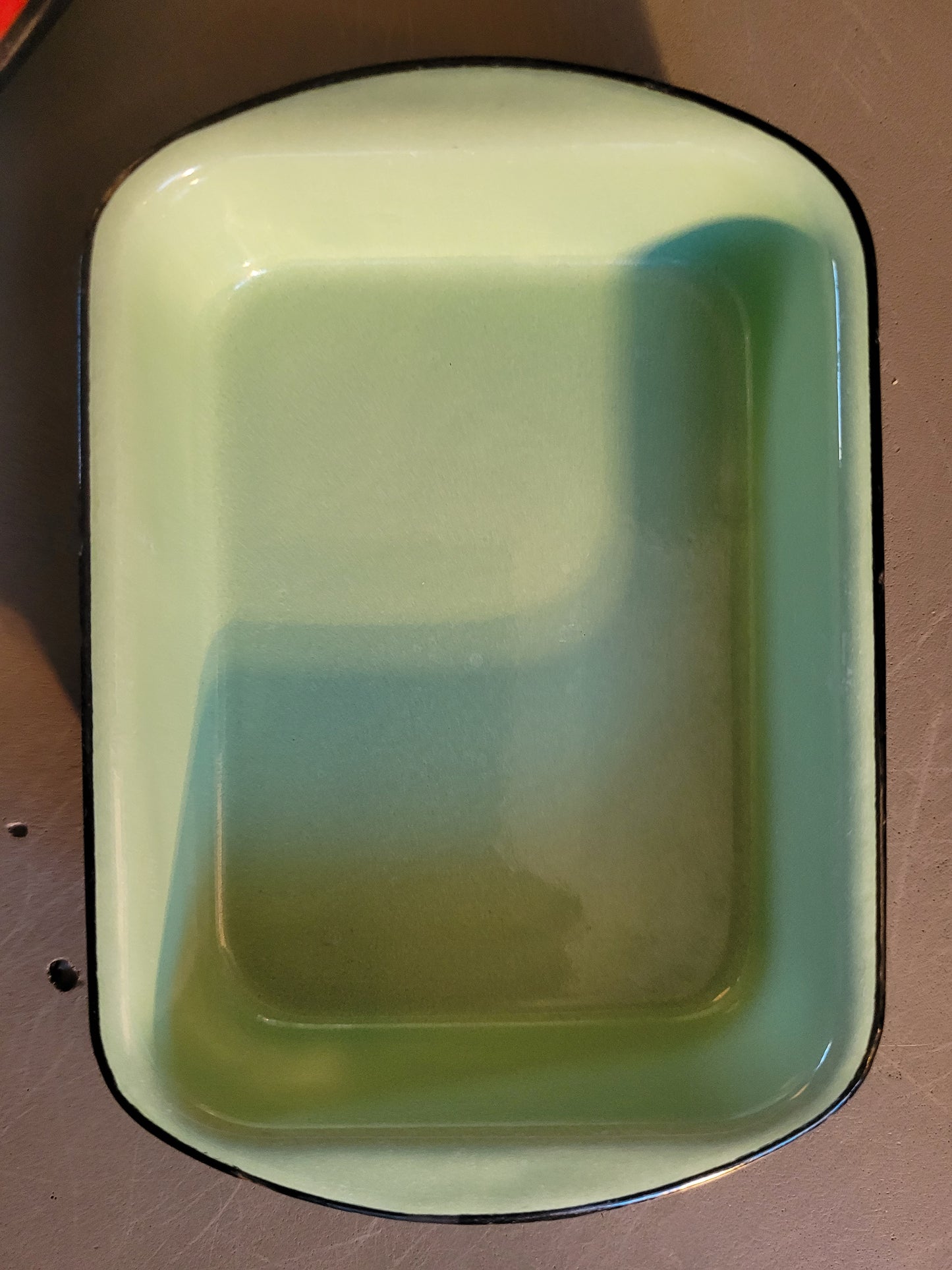 Lot de 4 raviers / plats en fonte émaillée- Ref 735