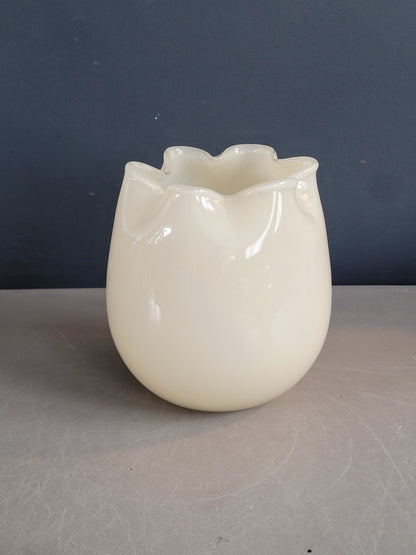 Vase en verre soufflé modelé - Ref 989